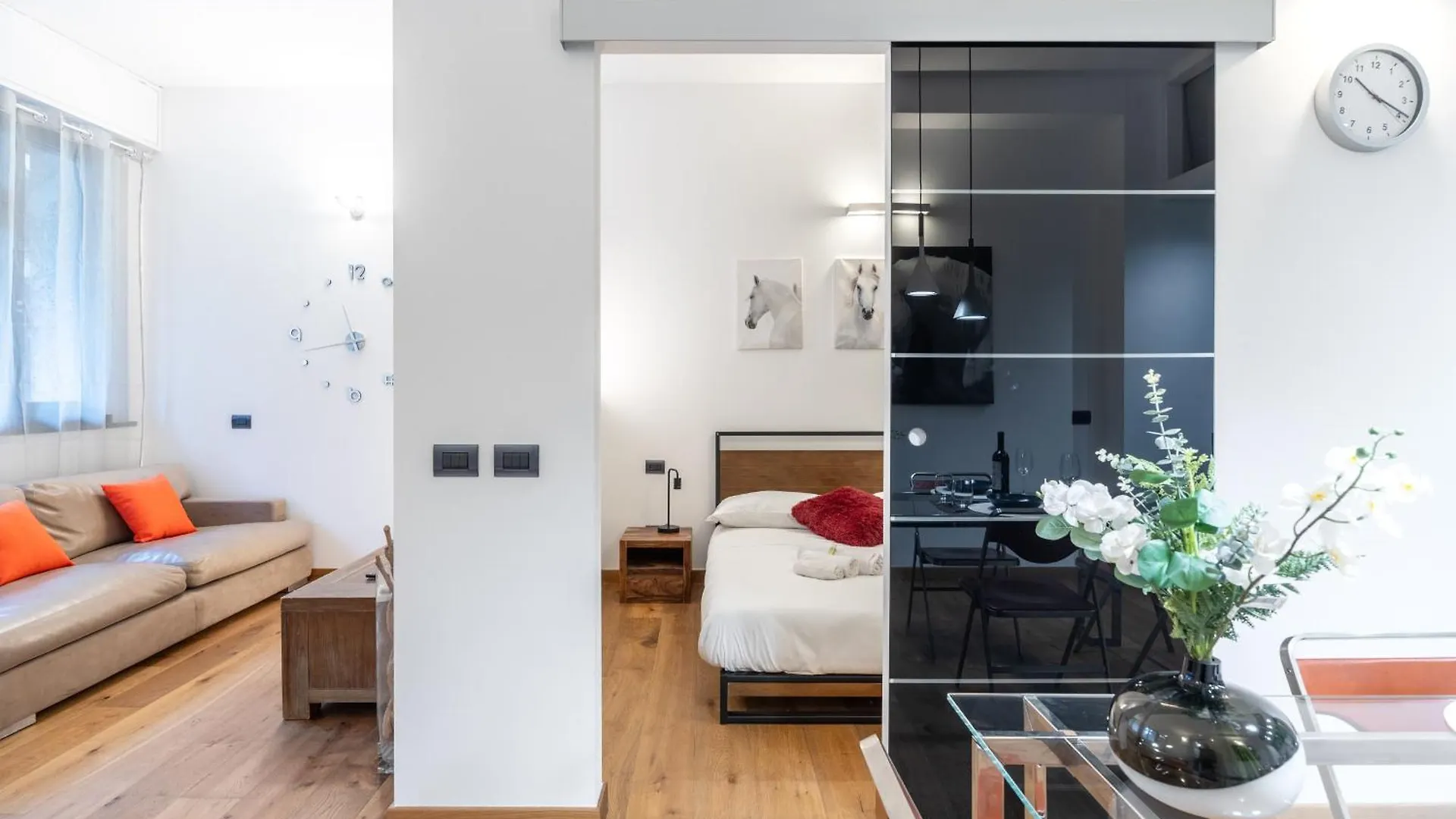 Exclusive Suite1- Vicino Metro, Citylife, Stadio San Siro E Fiera Milan 0*,  Italy