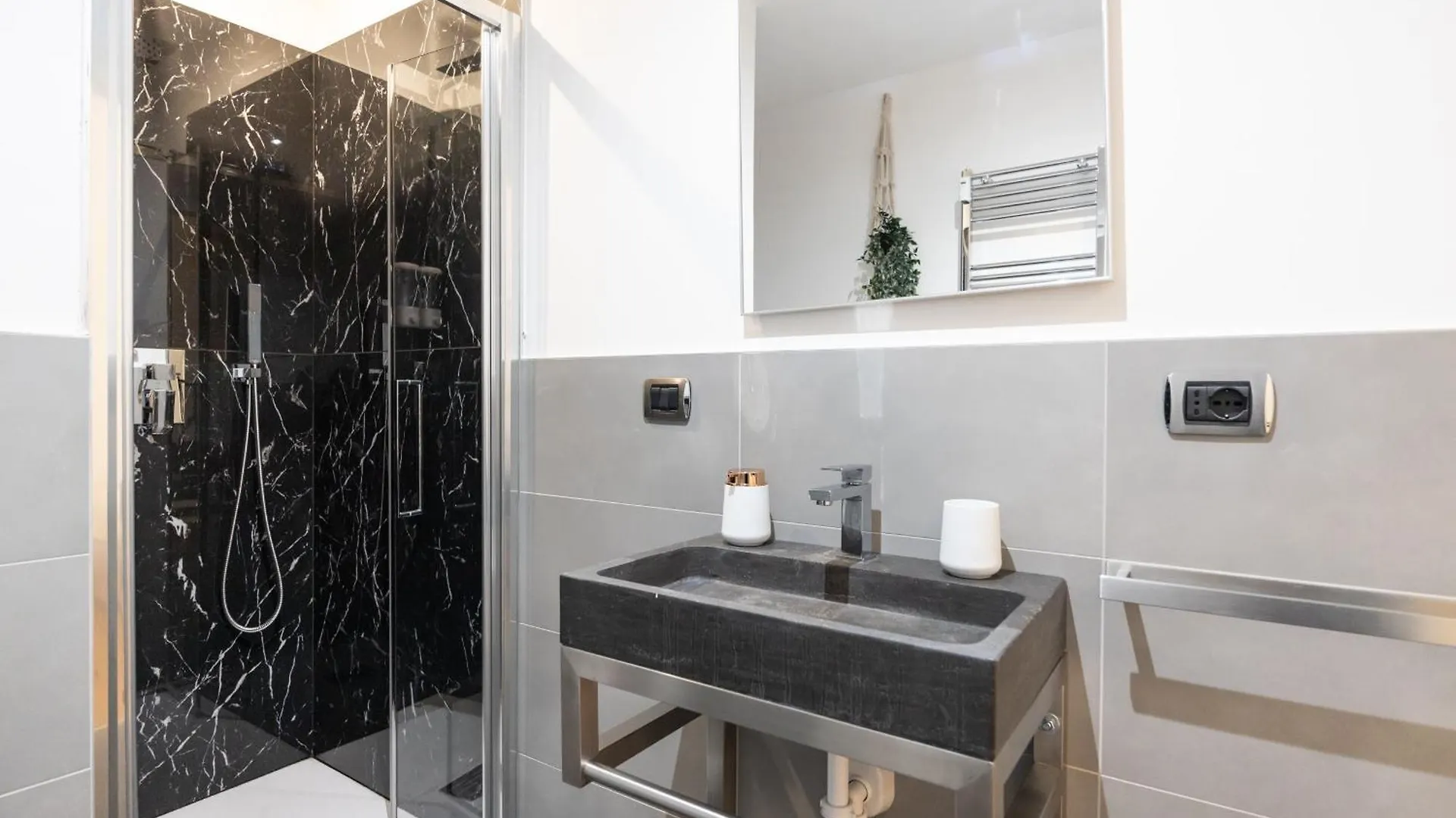Exclusive Suite1- Vicino Metro, Citylife, Stadio San Siro E Fiera Milan